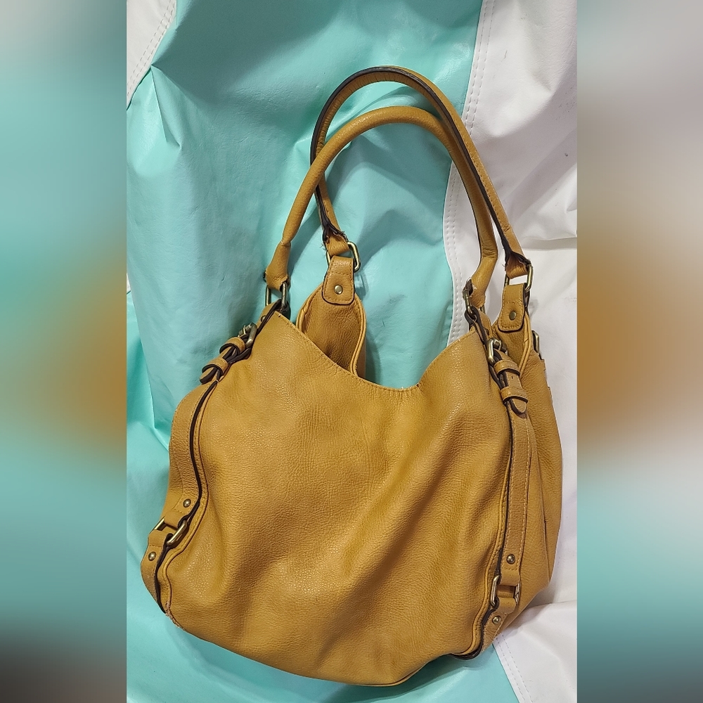 👜 Womans Merona Hobo Bag Gold